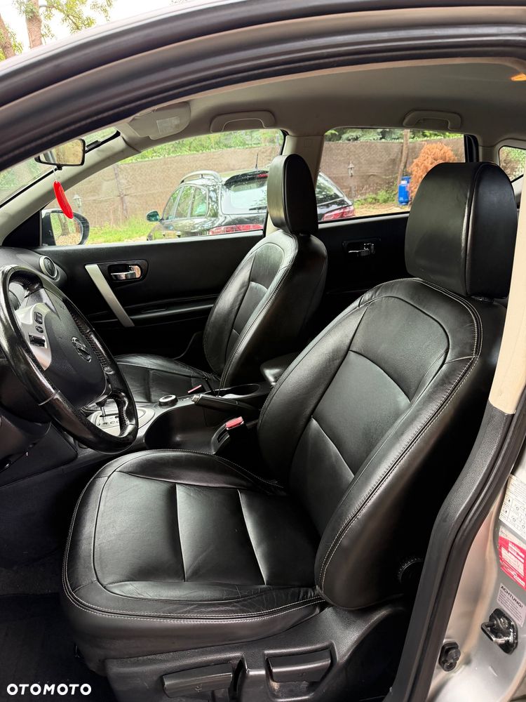 Nissan Qashqai 2.0 dCi 4x4 Tekna Premium - 12