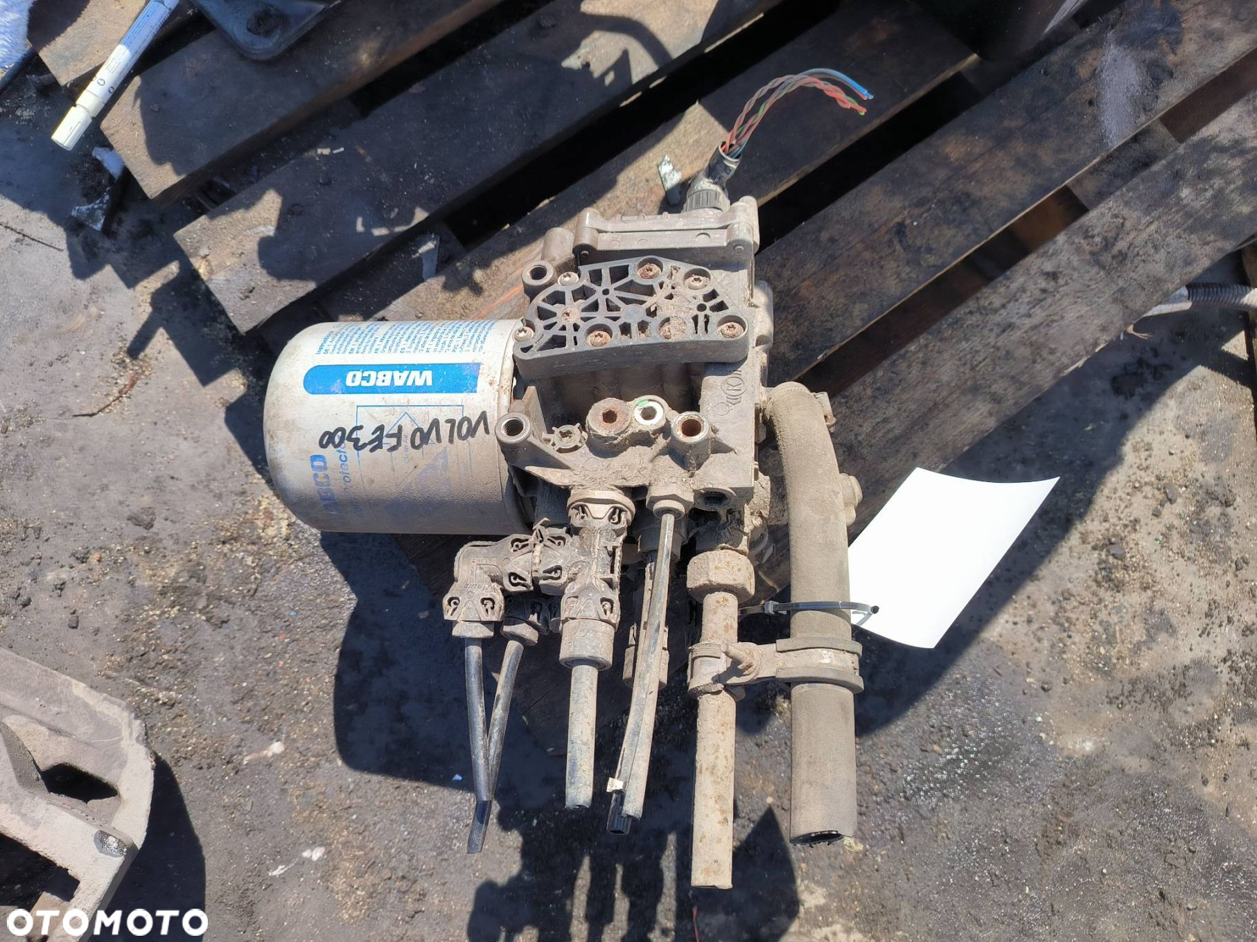 OSUSZACZ VOLVO FE 300 21352797 - 7