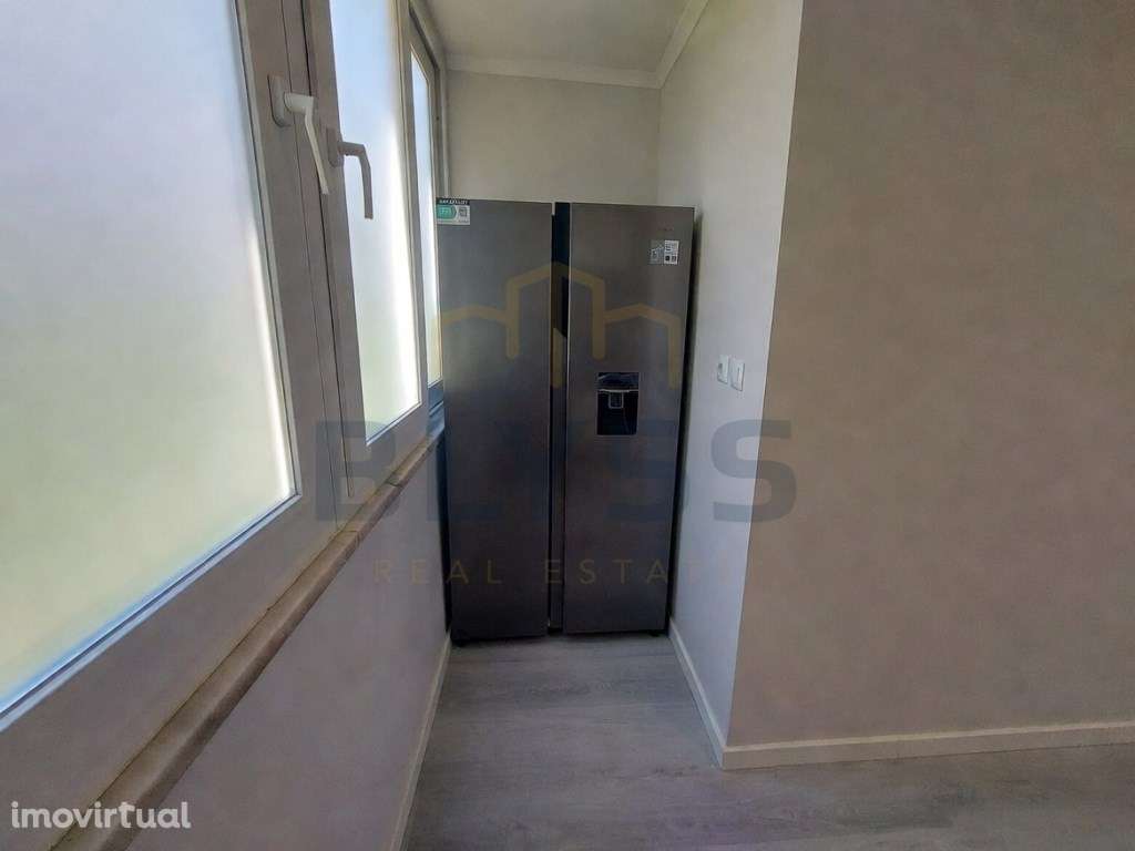 Apartamento T2 Totalmente Remodelado, em Benfica - Grande imagem: 3/20
