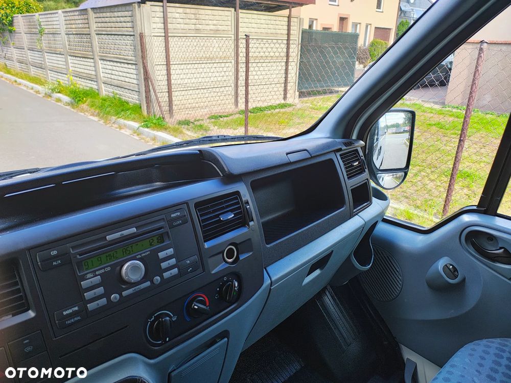 Ford Transit - 21