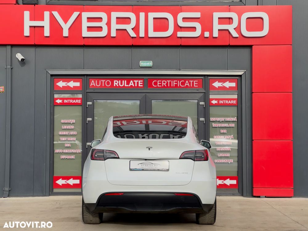 Tesla Model Y - 7