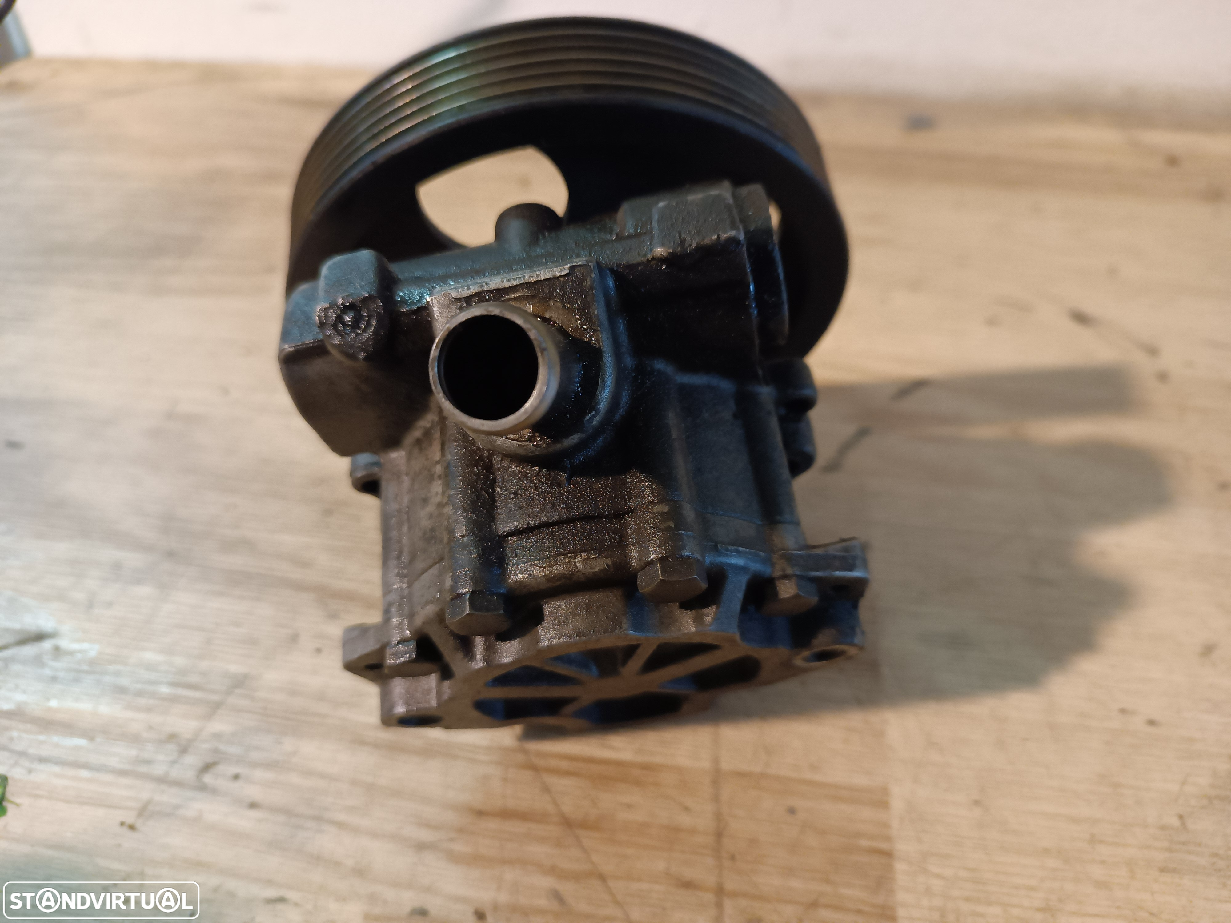BOMBA DE DIRECÇÃO / DIREÇÃO ASSISTIDA PEUGEOT 306 / CITROEN ZX / XSARA 1.9TD - 2