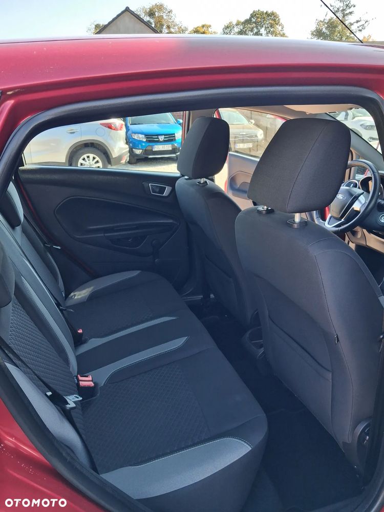 Ford Fiesta - 12