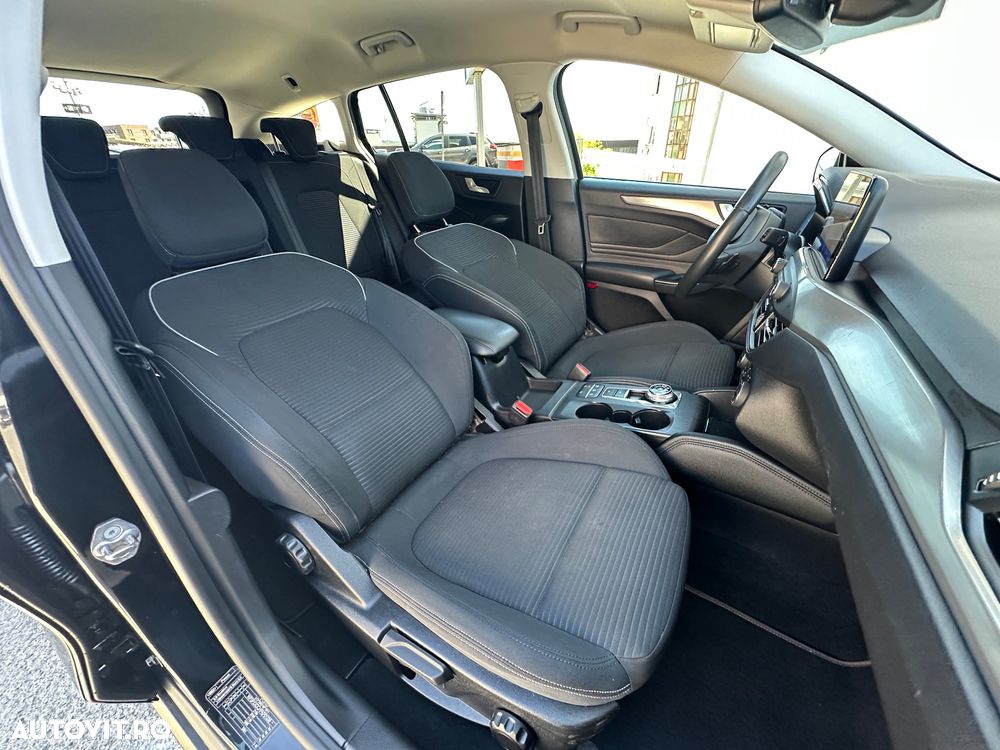 Ford Focus 2.0 EcoBlue Start-Stopp-System Aut. TITANIUM - 10