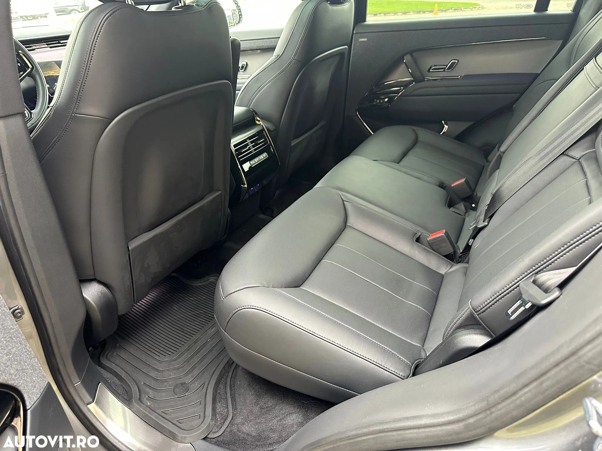 Land Rover Range Rover Sport 3.0 I6 D250 MHEV Dynamic SE - 10