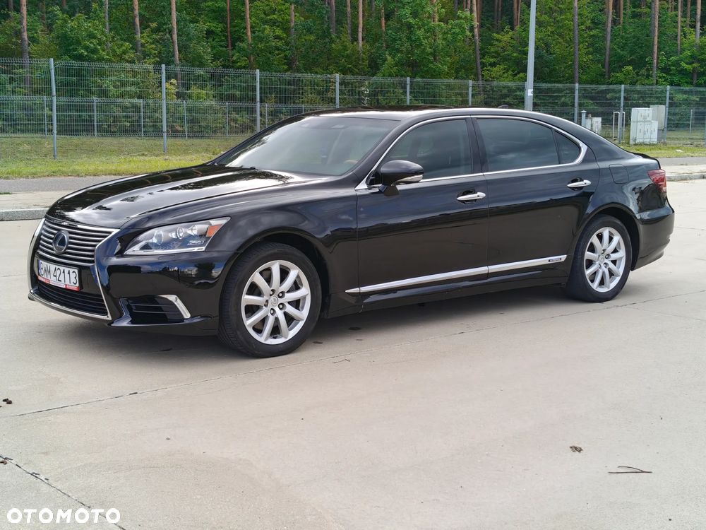 Lexus LS 600h L - 31