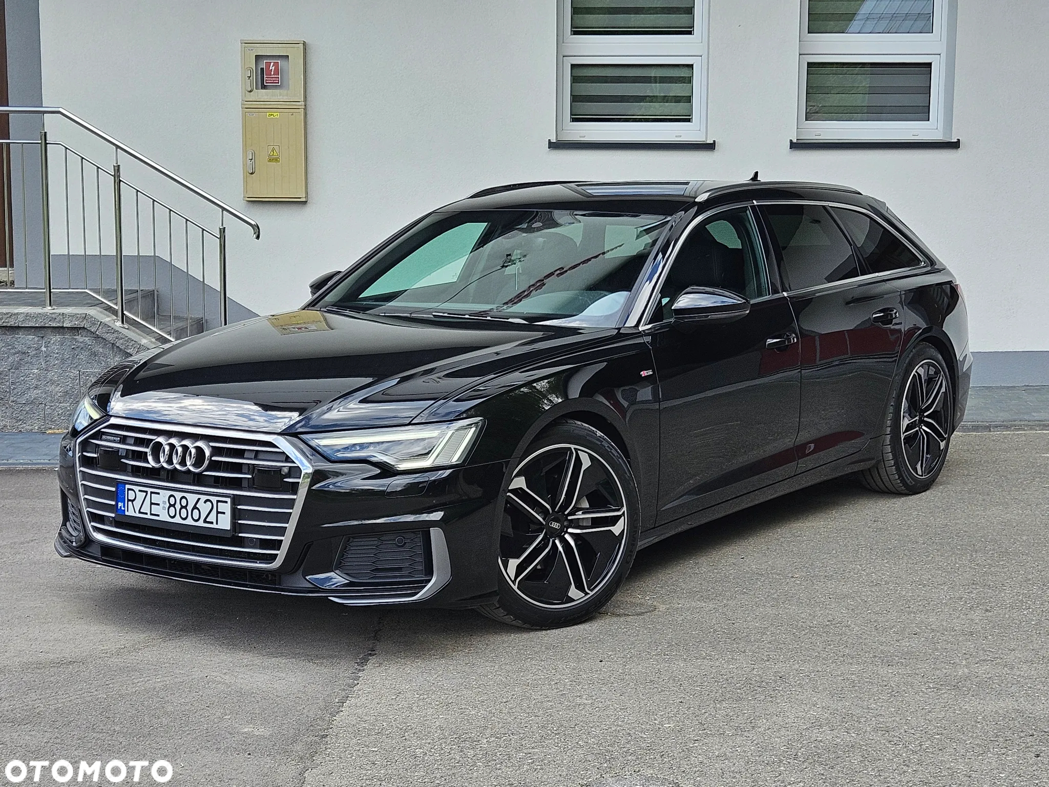 Audi A6 Avant 40 TDI quattro S tronic S line - 28