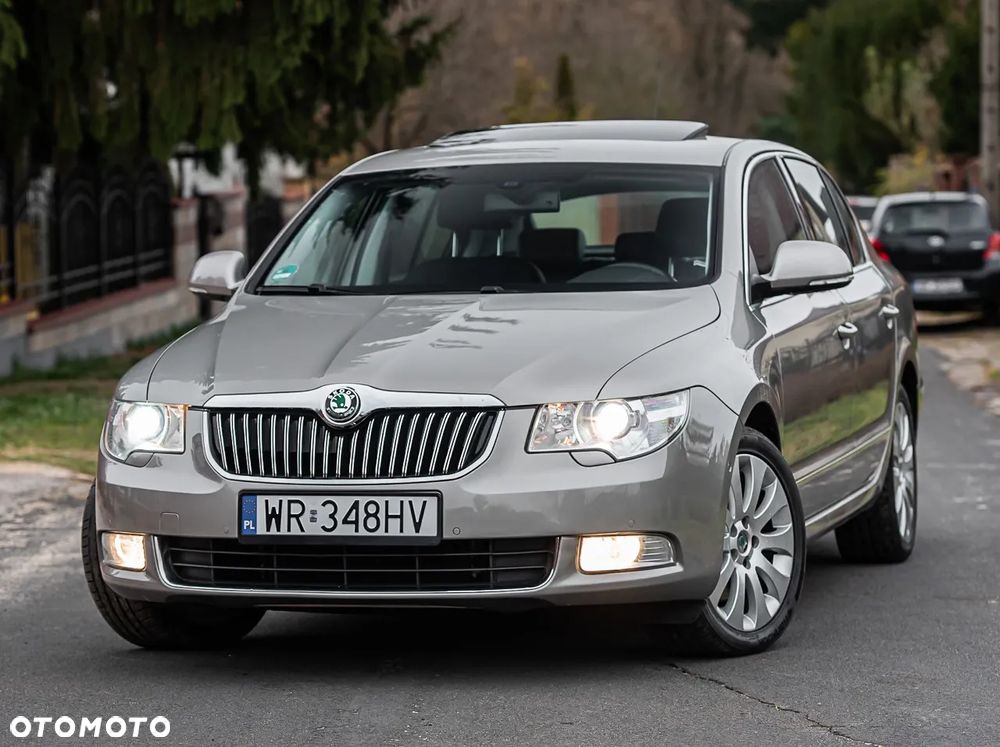 Skoda Superb 2.0 TDI DSG Elegance - 2