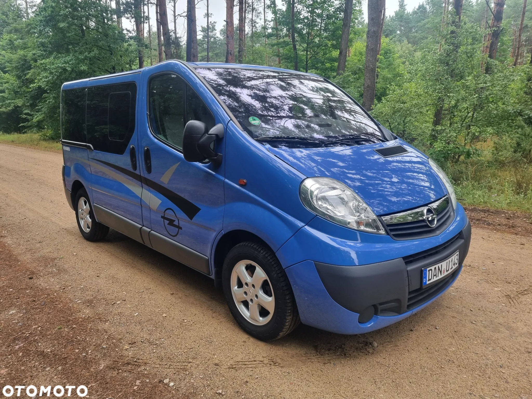Opel Vivaro 2.5 CDTI L1H1 - 2