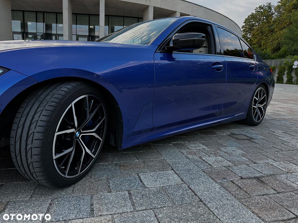 BMW Seria 3 330i M Sport - 13