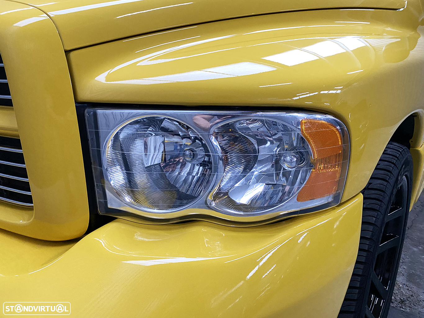 Dodge RAM SRT-10 Viper 8.3L V10 Yellow Fever Quadcab - 54