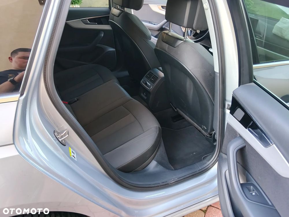 Audi A4 Avant 35 TDI mHEV S Line S tronic - 21