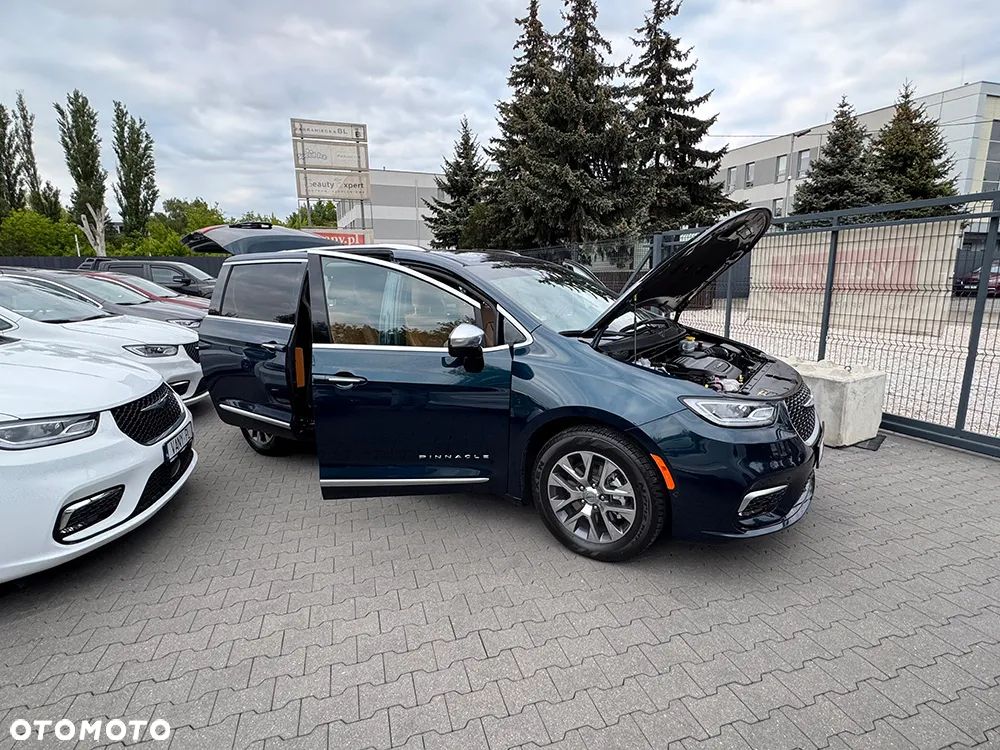 Chrysler Pacifica - 13