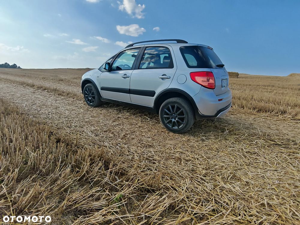 Suzuki SX4 1.6 GS / Premium 4WD - 13