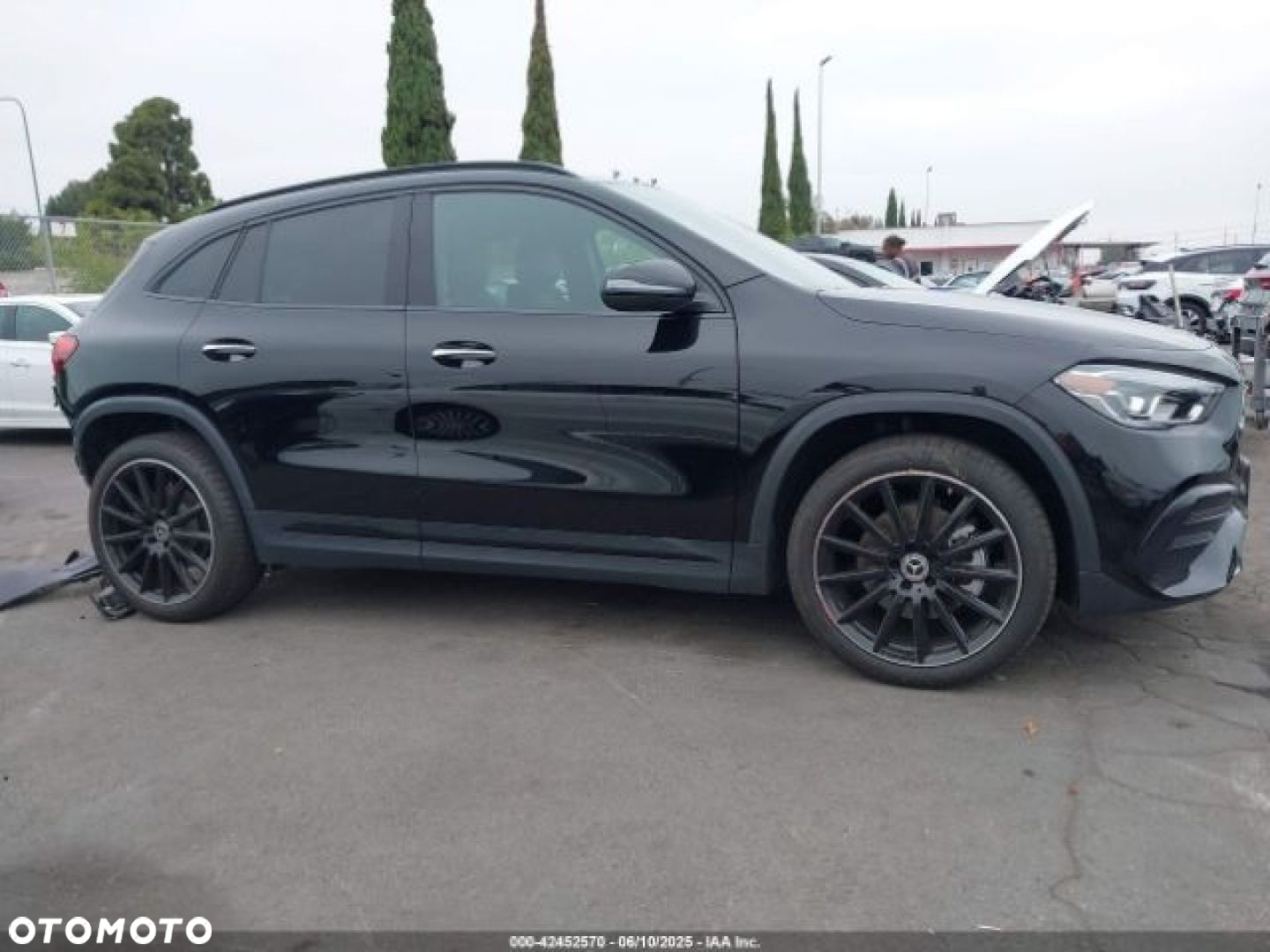 Mercedes-Benz GLA - 5