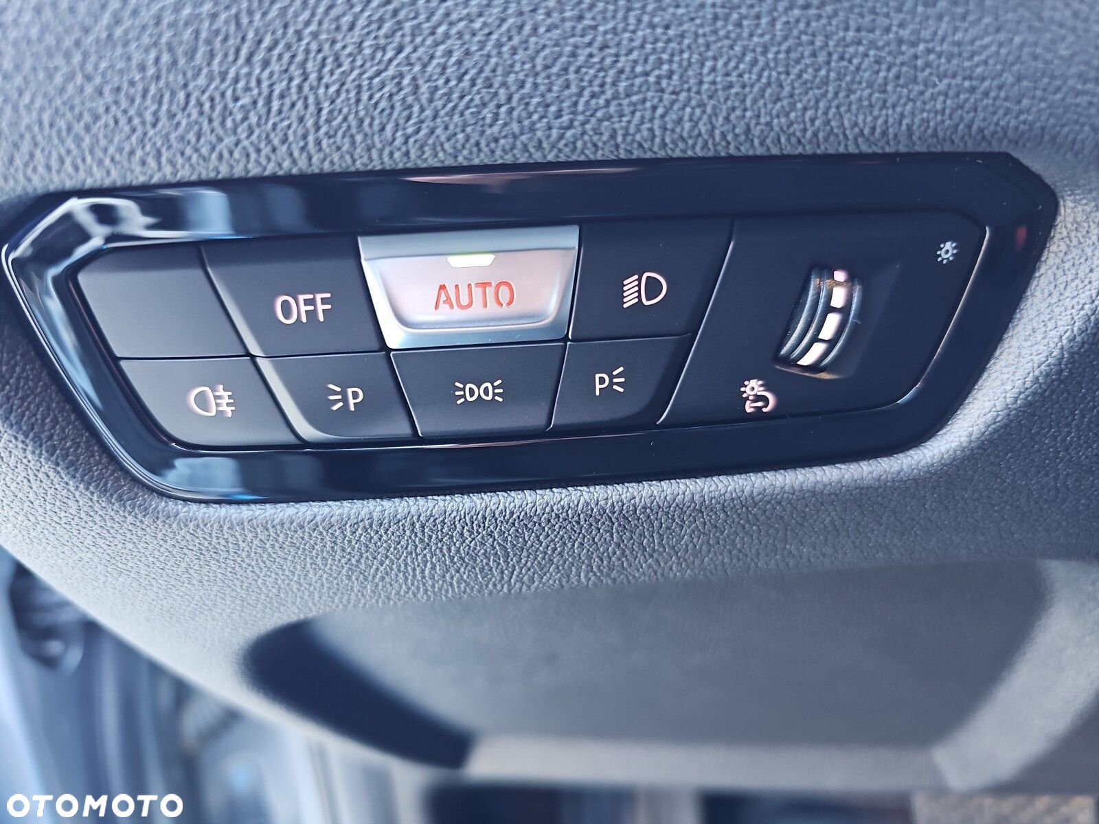 BMW Seria 3 318i - 28