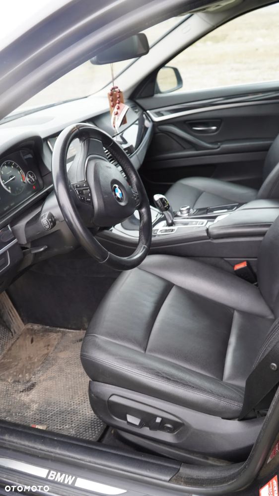 BMW Seria 5 520d xDrive - 18