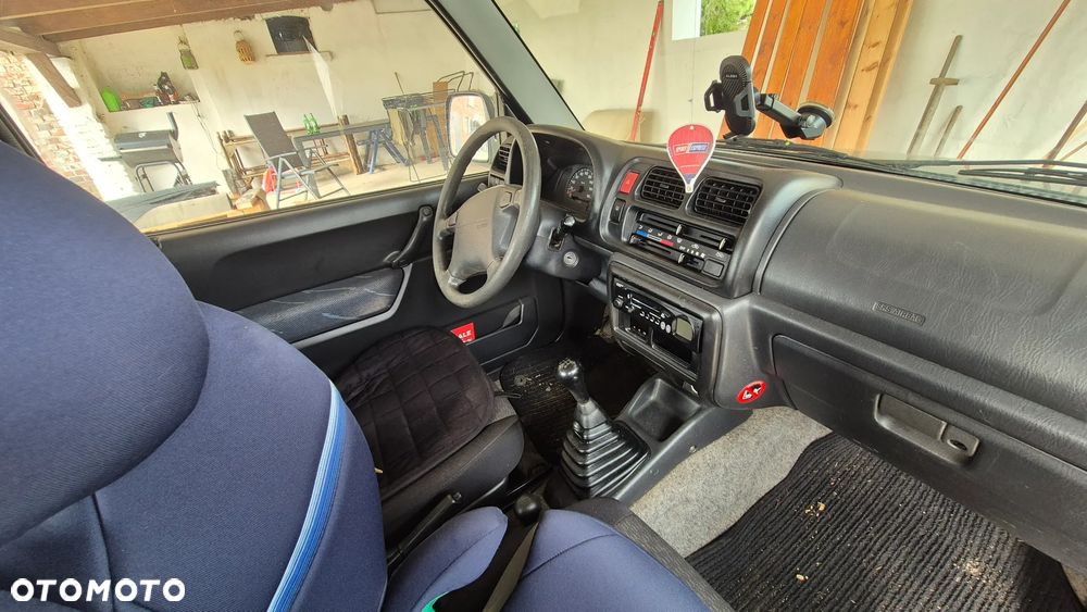 Suzuki Jimny 1.3 - 6