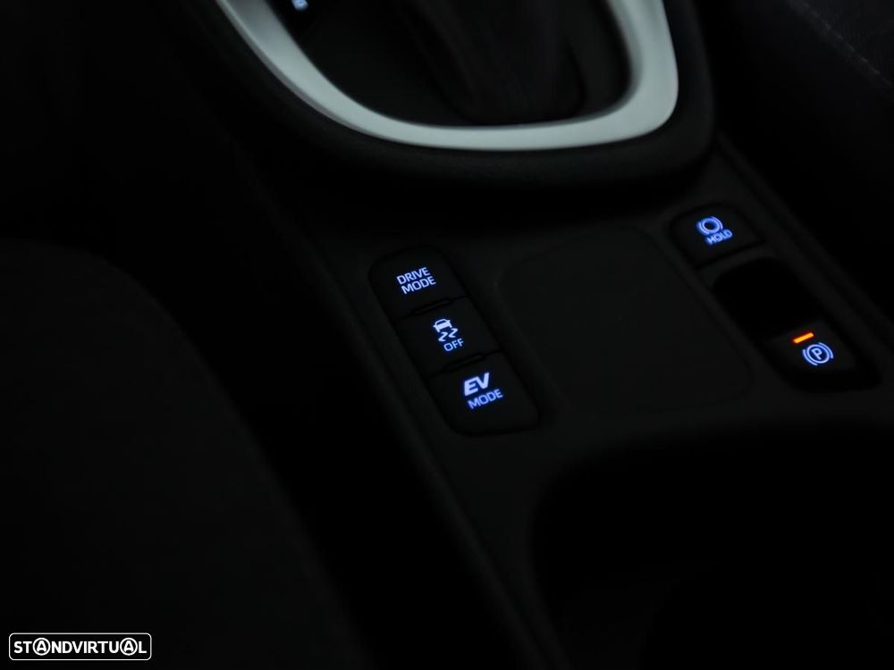 Toyota Yaris 1.5 HDF Comfort Plus - 16