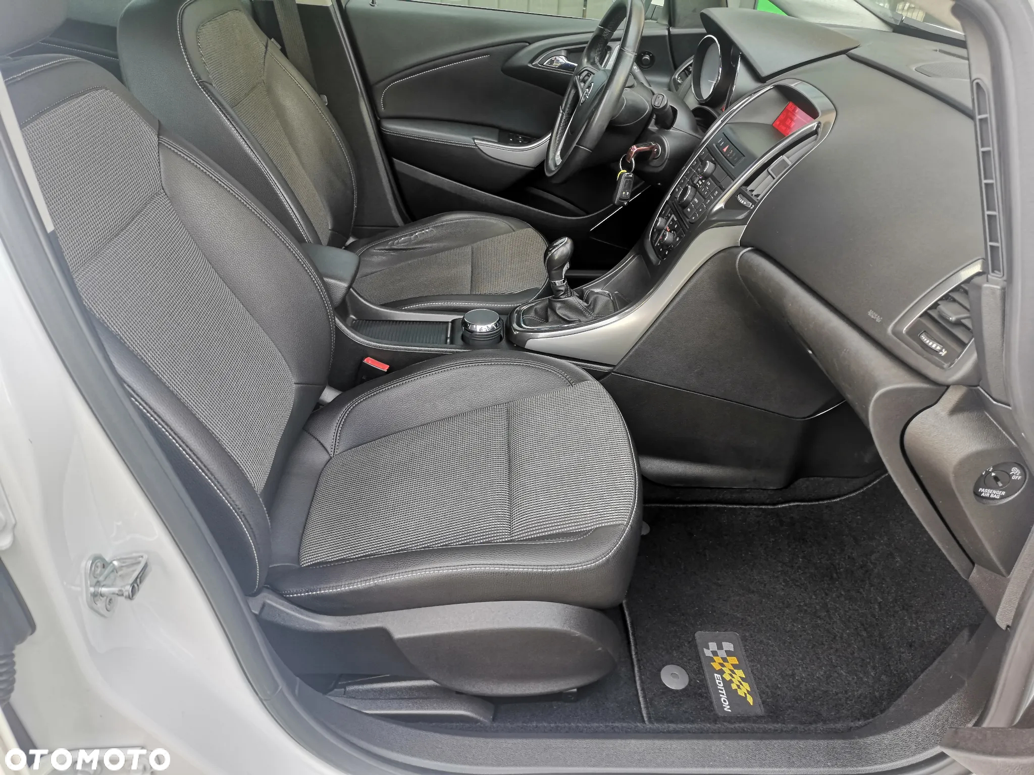 Opel Astra 1.6 Innovation - 22