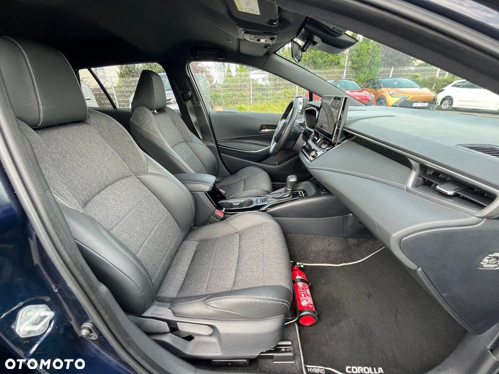Toyota Corolla 1.8 Hybrid Style - 24