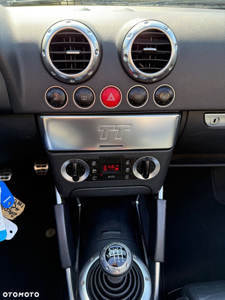Audi TT Roadster 1.8 T quattro - 34