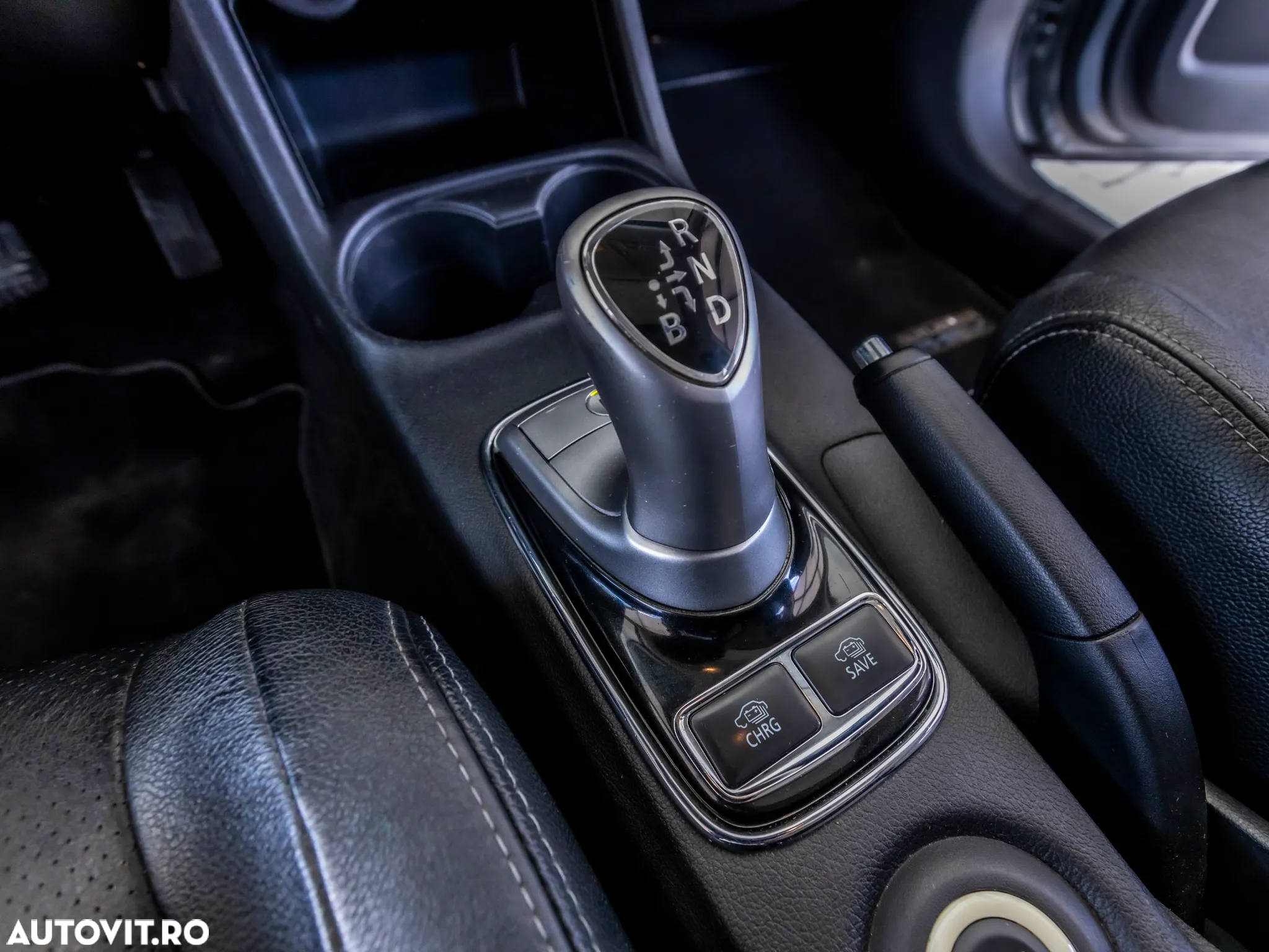 Mitsubishi Outlander 2.0 4WD Plug-In Hybrid - 22
