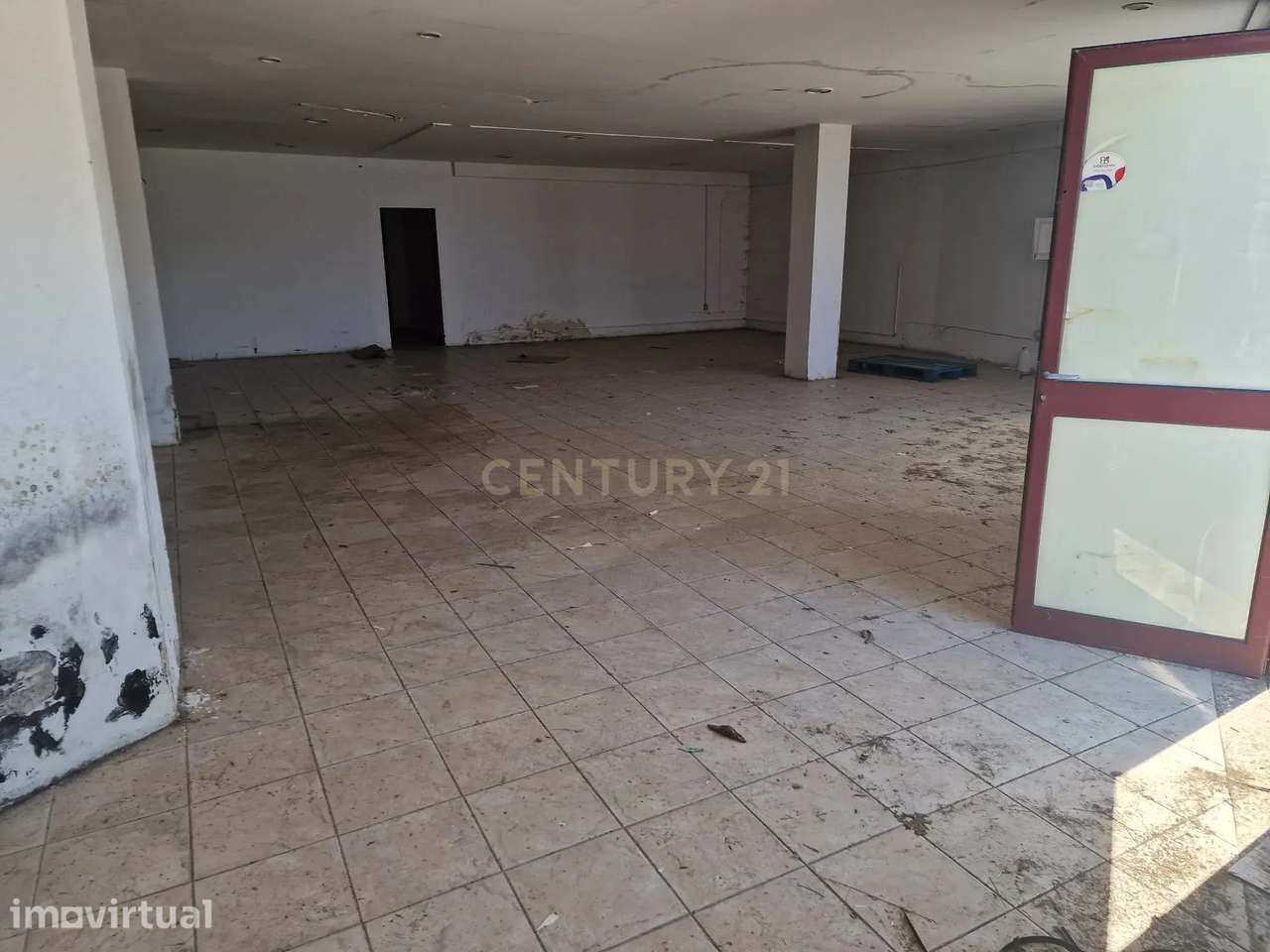 Espaço comercial para recuperação em Delães, Vila Nova de Famalicão/GR - Grande imagem: 5/20