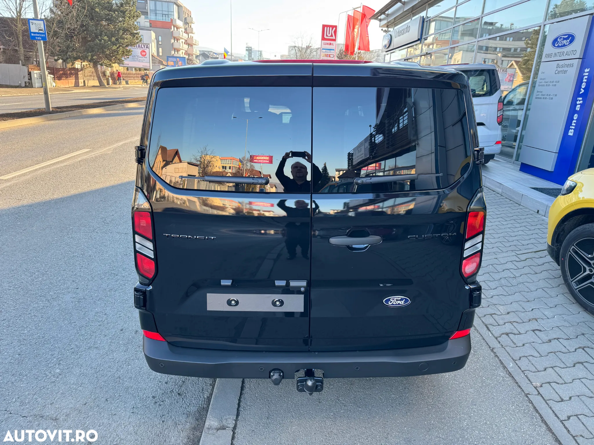 Ford Transit Custom Kombi 320 2.0 EcoBlue 170 CP L2H1 Trend Aut. - 9