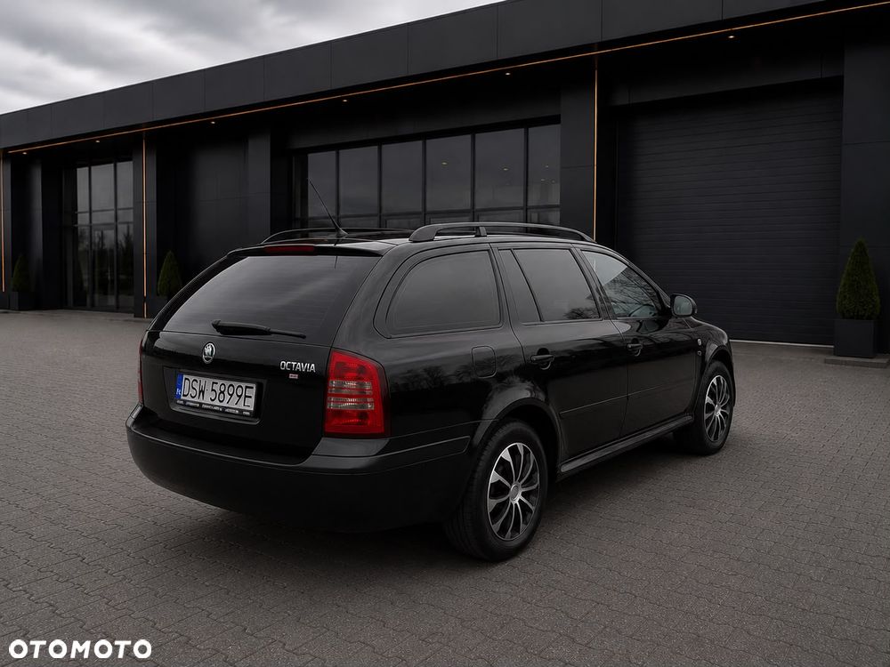 Skoda Octavia 1.6 Tour - 4