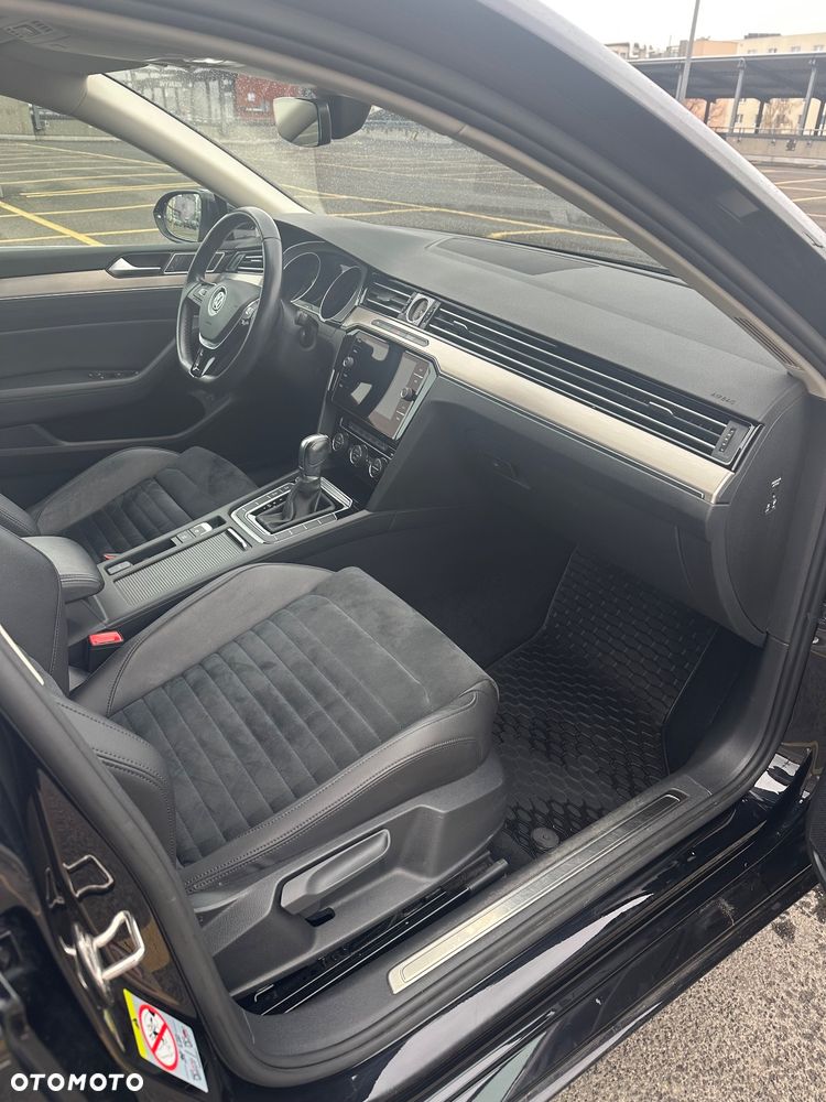 Volkswagen Passat Variant 1.5 TSI EVO Highline DSG - 13