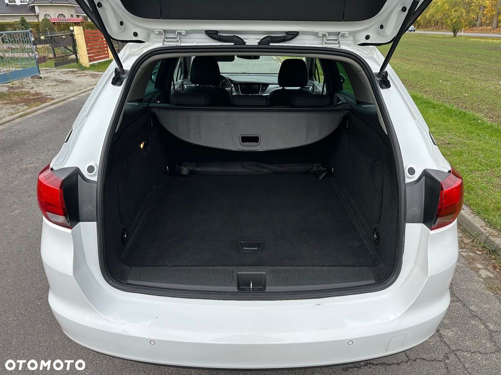 Opel Astra 1.6 D (CDTI) Sports Tourer Selection - 33