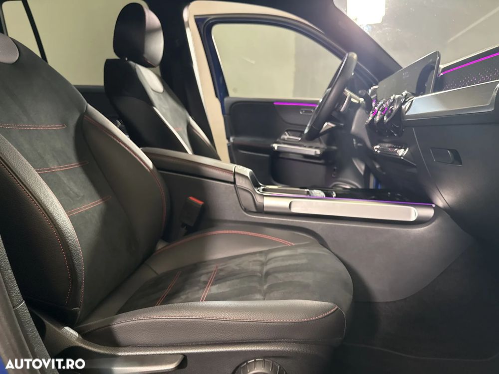 Mercedes-Benz GLB - 12