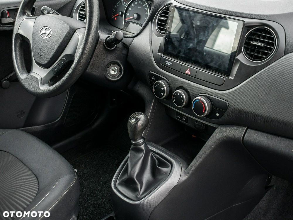 Hyundai i10 1.0 - 15