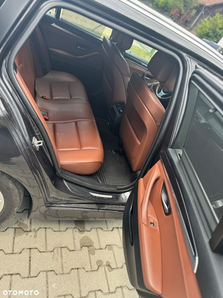 BMW Seria 5 535d xDrive - 17