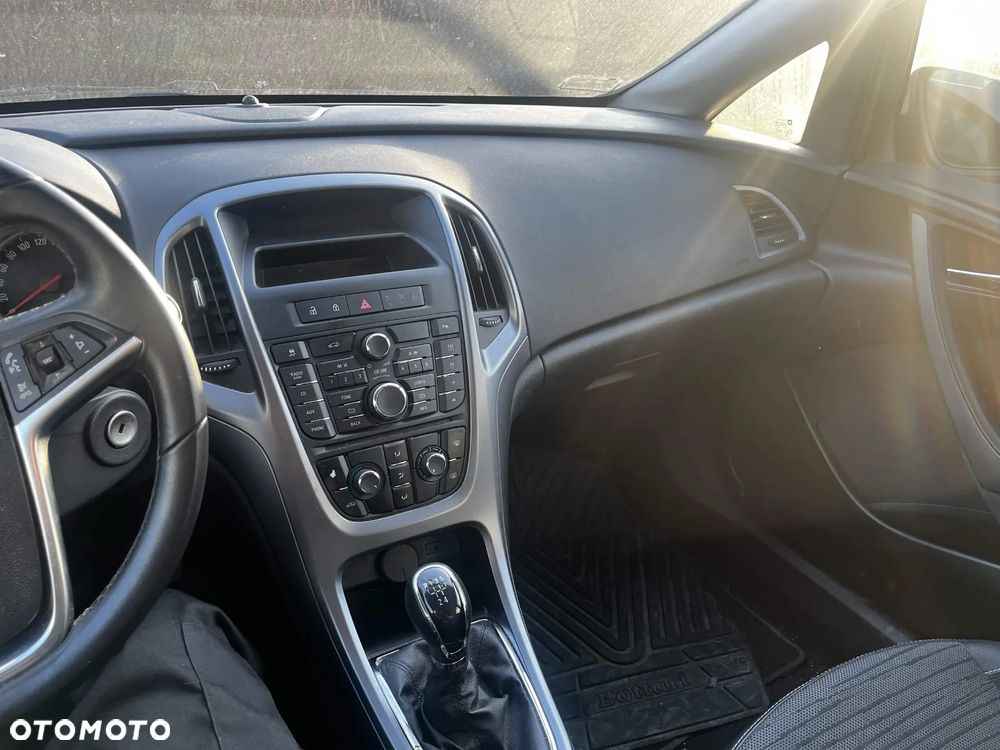 Opel Astra 2015