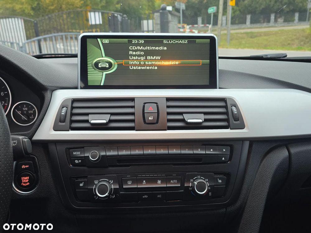 BMW Seria 3 316i Sport Line - 30
