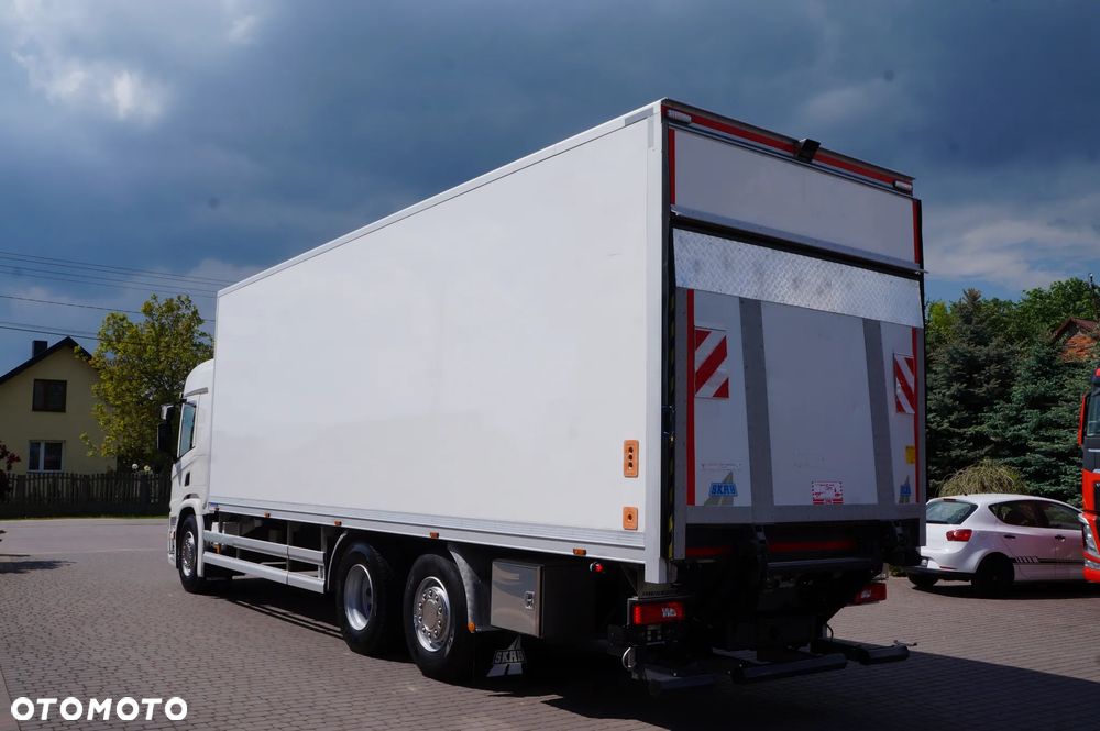 Scania P 450 6x2 CHŁODNIA KONTENER 8.45 m 21 PALET OŚ SKRĘTNA WINDA - 6