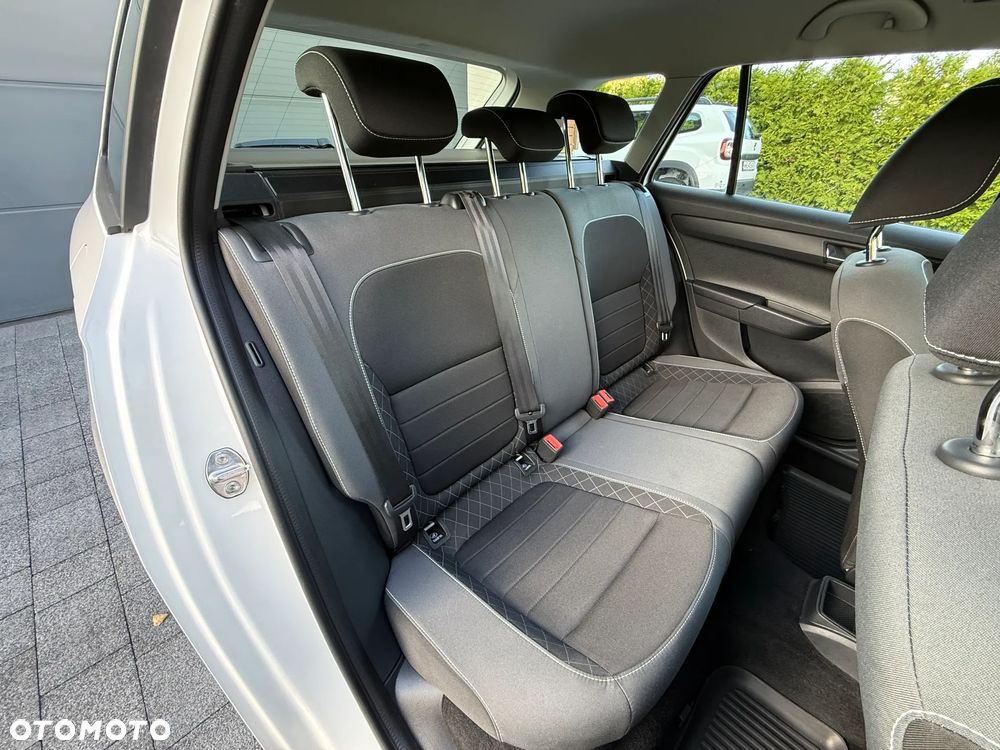 Skoda Fabia 1.0 TSI Ambition - 10