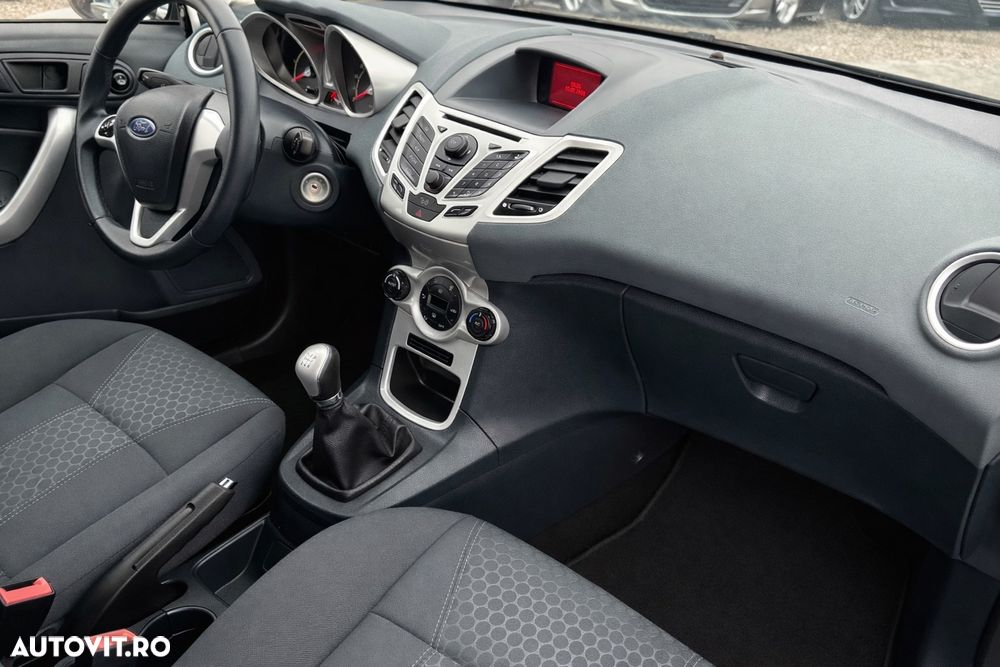 Ford Fiesta 1.6 TDCI Style - 6