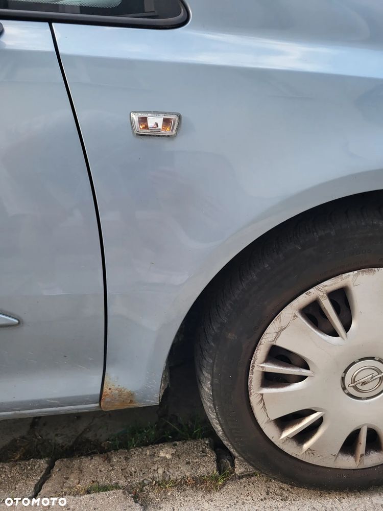 Opel Corsa - 9
