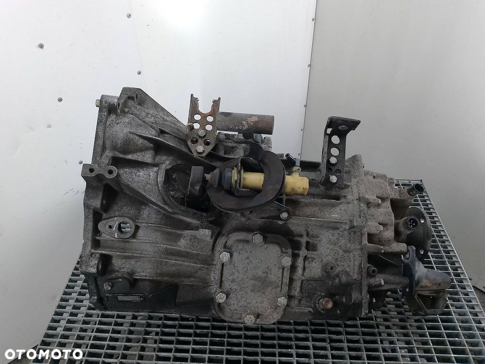 SKRZYNIA BIEGÓW MANUALNA IVECO DAILY III 5S270  8870879 2.3 HPI - 1