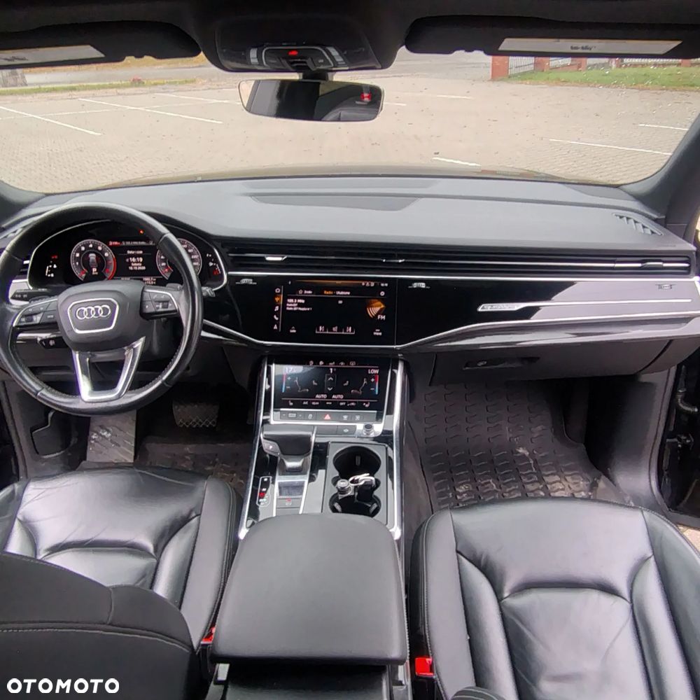 Audi Q8 55 TFSI mHEV Quattro Tiptronic - 31