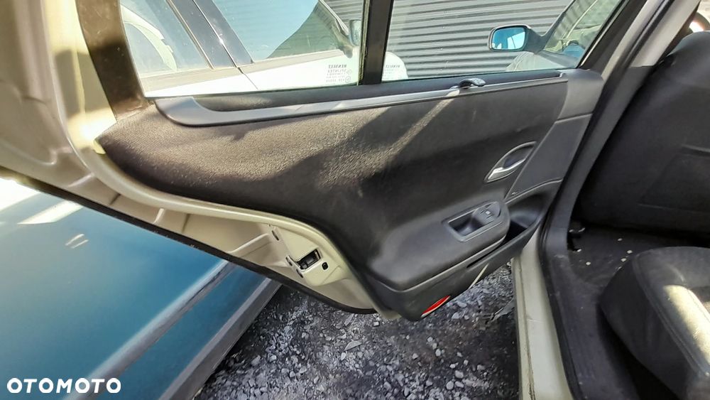 RENAULT LAGUNA II LIFT KOMBI DRZWI LEWY TYŁ TYLNE LEWE KOMPLETNE MV190 nr. LAG2L - 3