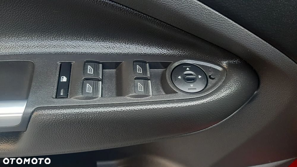 Ford Kuga 2.0 TDCi 4x2 Titanium - 36