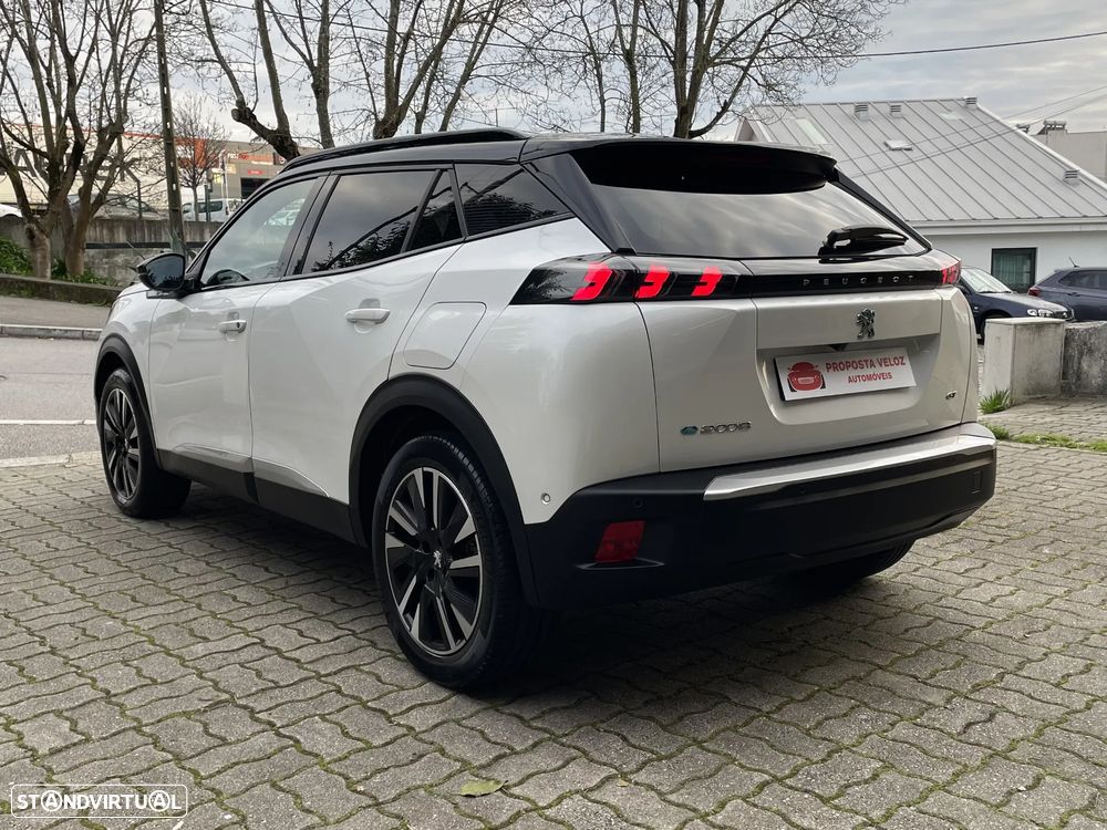 Peugeot e-2008 GT Pack - 6