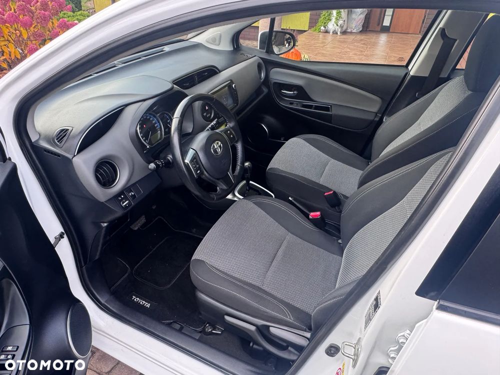 Toyota Yaris - 8