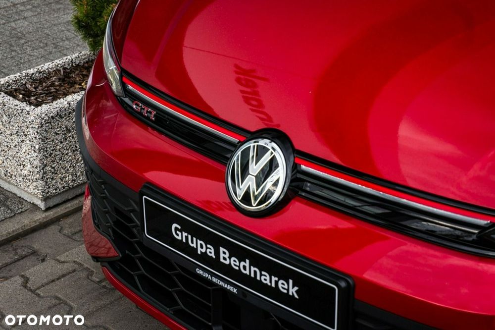 Volkswagen Golf - 36