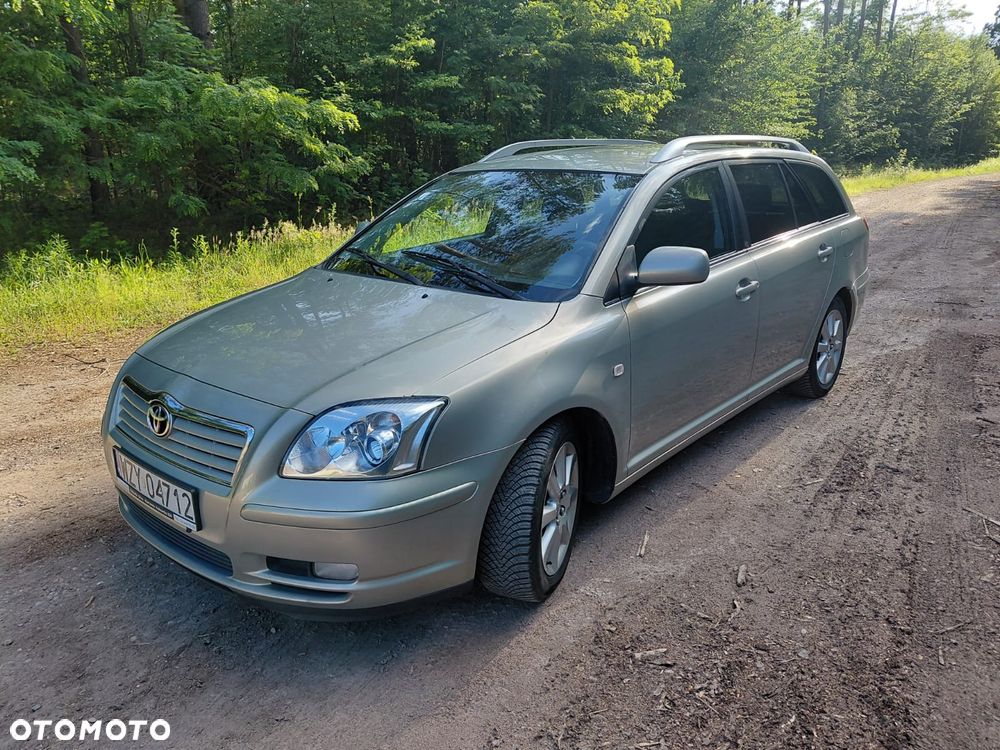 Toyota Avensis 1.8 VVT-i Sol - 1