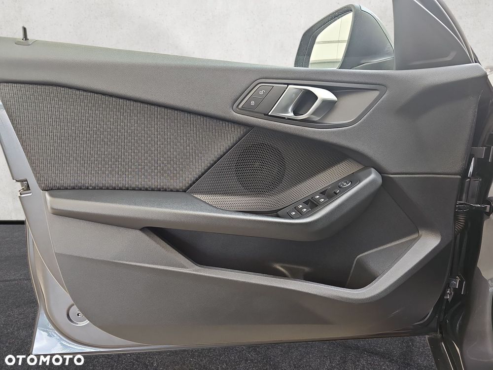 BMW Seria 1 - 16